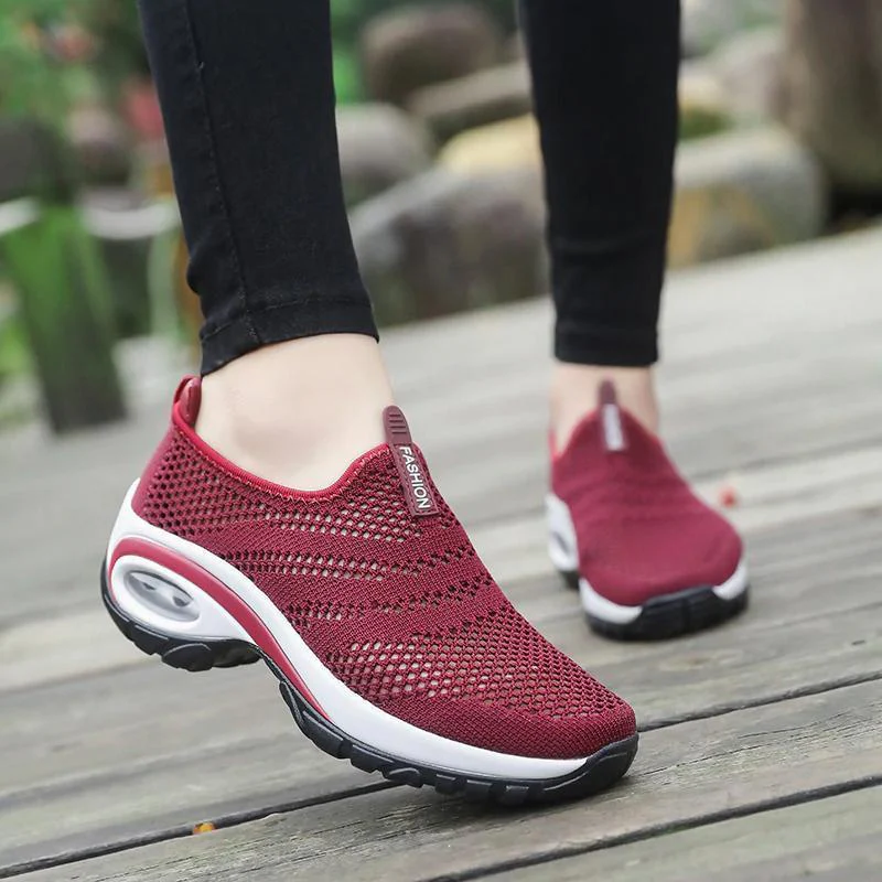 Women Breathable Mesh Slip On Sneakers - Image 3